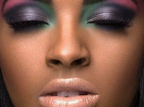 How do black girls do basic makeup?