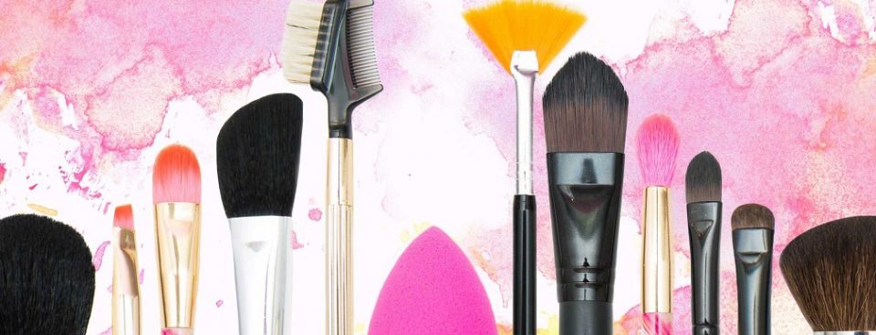 Popular kinds of makeup brushes and their uses